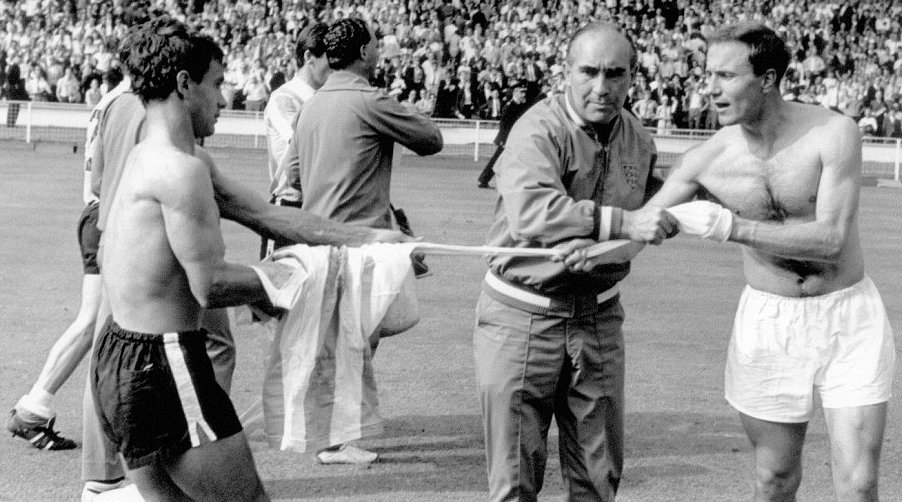 cómo ocurrió el cambio de camiseta en la historia del fútbol