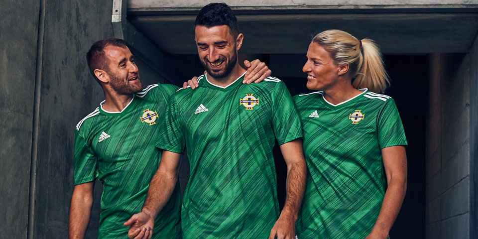Pasado y presente en la nueva camiseta de Irlanda del Norte Camiseta Adidas Irlanda del Norte Eurocopa 2020