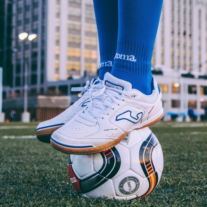 botas de futbol para pies anchos