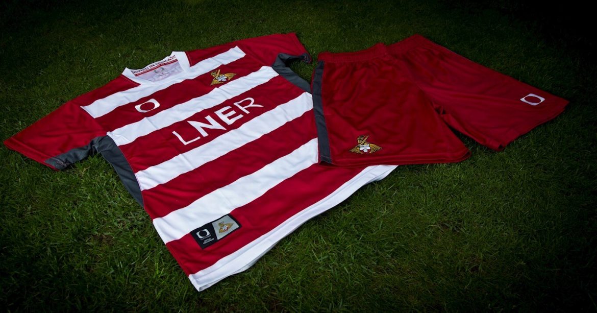 ¿Conoces Doncaster Rovers? ¡Sus camisas son hermosas! Camisetas del equipo Doncaster Rovers