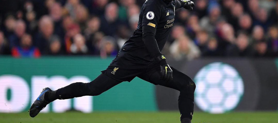 Chuteira de Goleiro: como escolher a melhor pra fechar o gol?